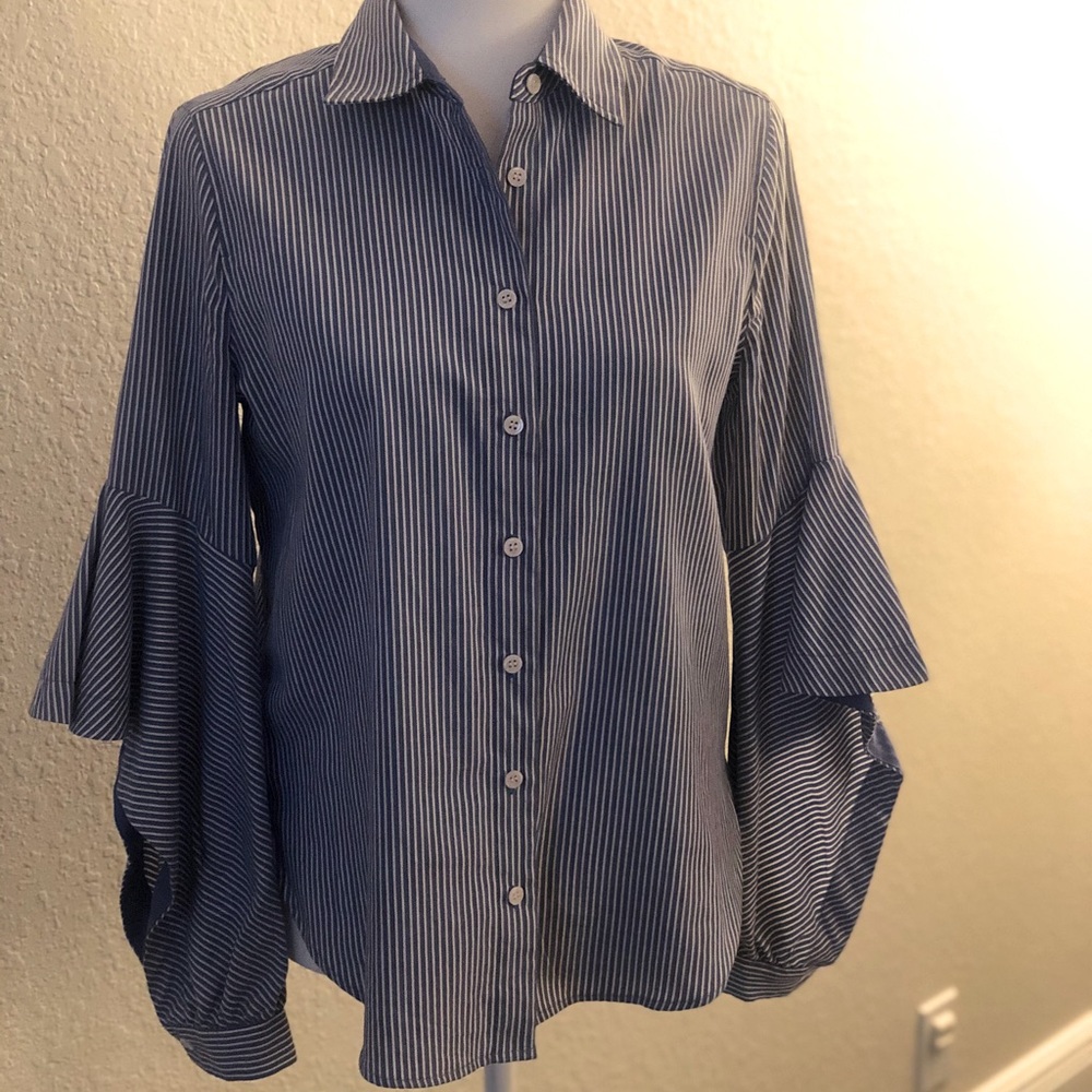 BCBGMAXAZRIA Top size small